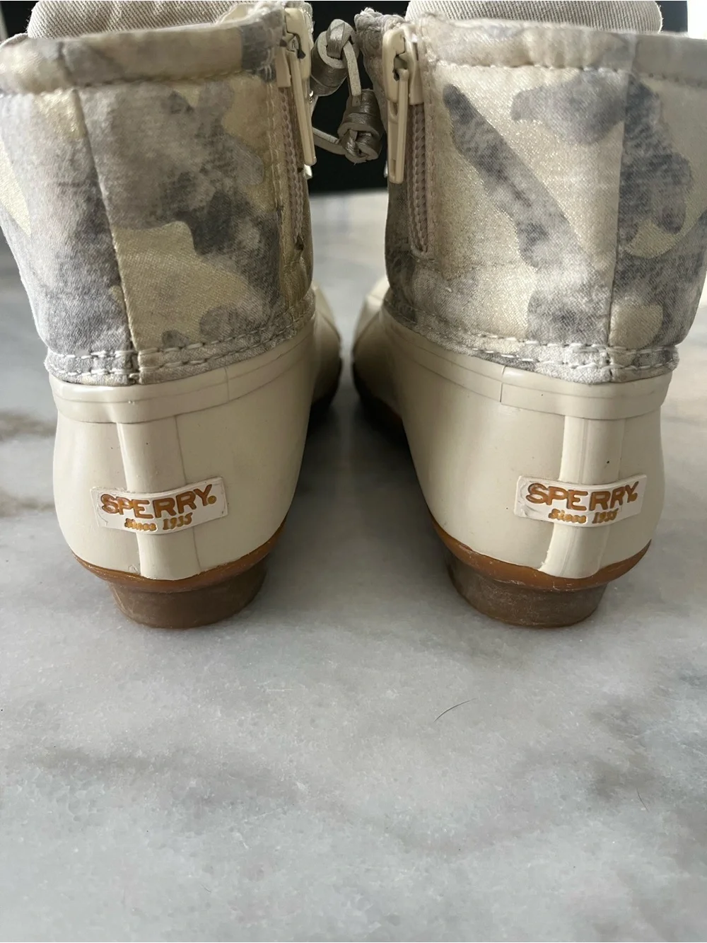 Sperry Kids Cream & Brown Camo Lace-Up Rain Boots